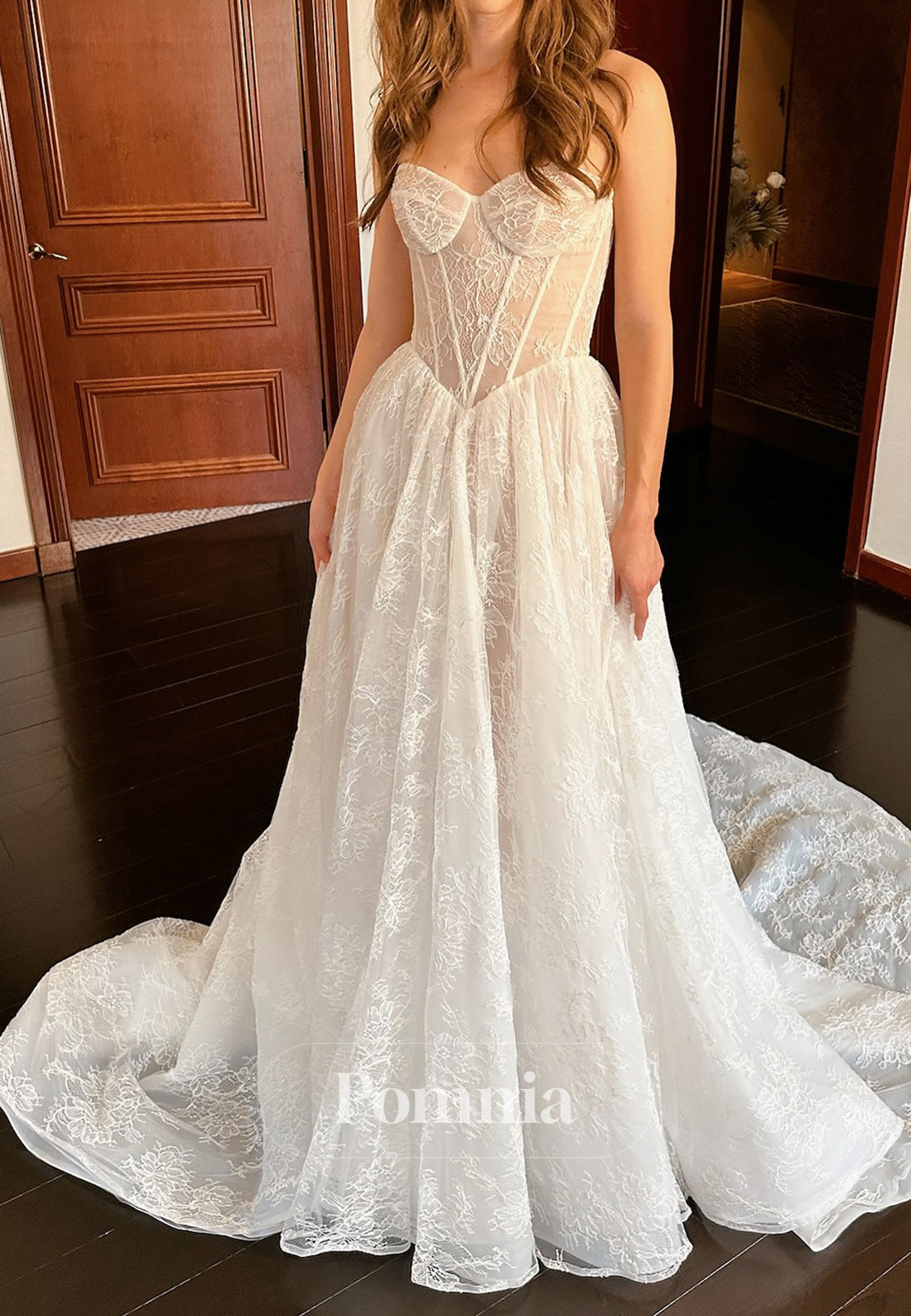 Charming A-Line Sweetheart Empire-Waist Lace Wedding Dress