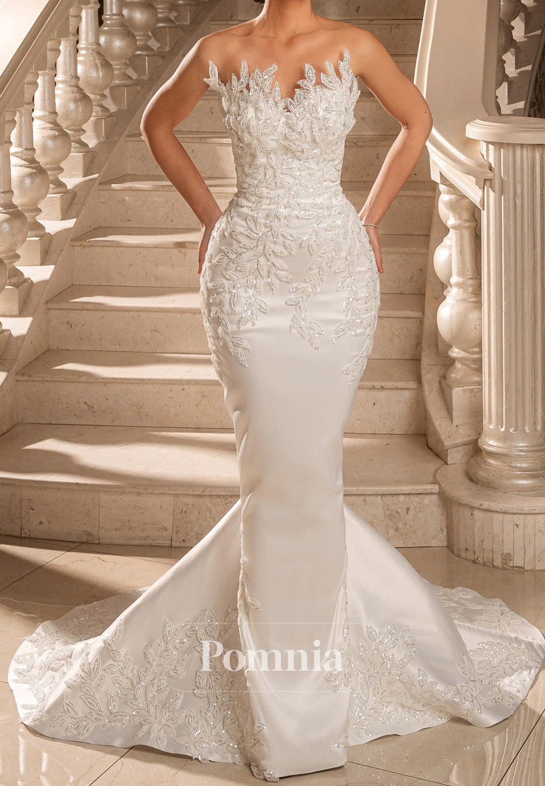Charming Sleeveless Strapless Floral Appliques Mermaid Wedding Dress
