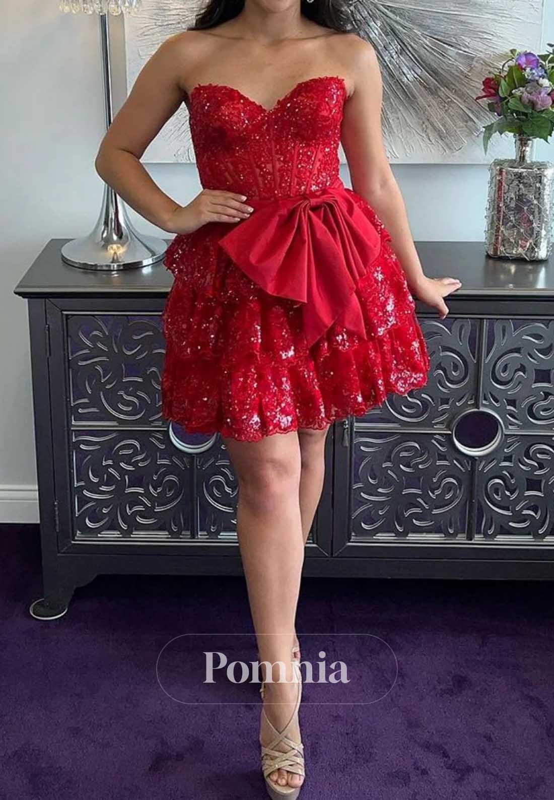 Charming Sweetheart Sleeveless Lace Homecoming Dress
