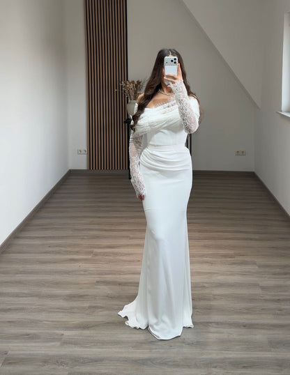 A-Line Long Sleeves Scoop Floral Appliques Evening Dress