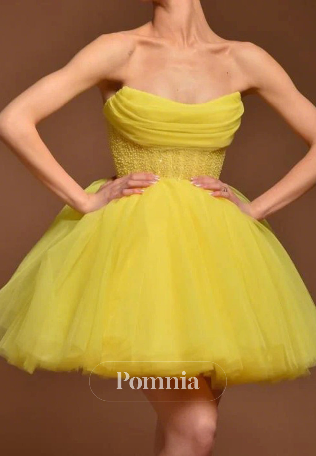 Daffodil A-Line Strapless Sleeveless Short Homecoming Dress