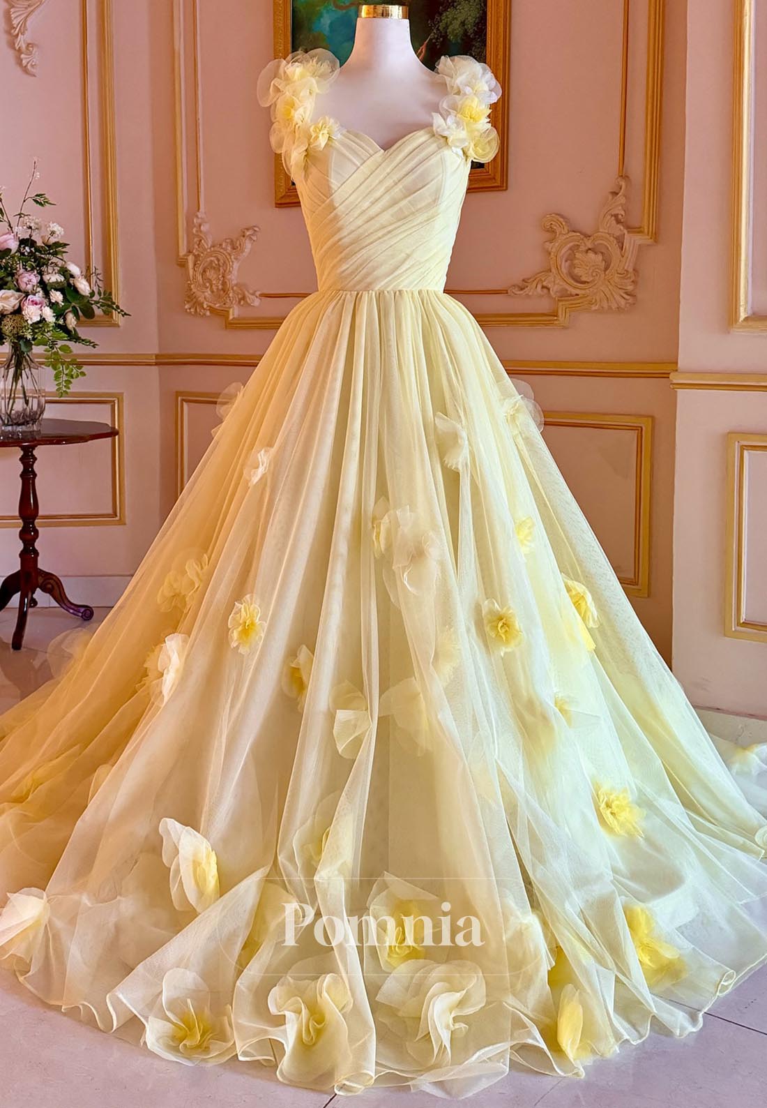 Daffodil Spaghetti Straps Sweetheart Appliques Prom Dress