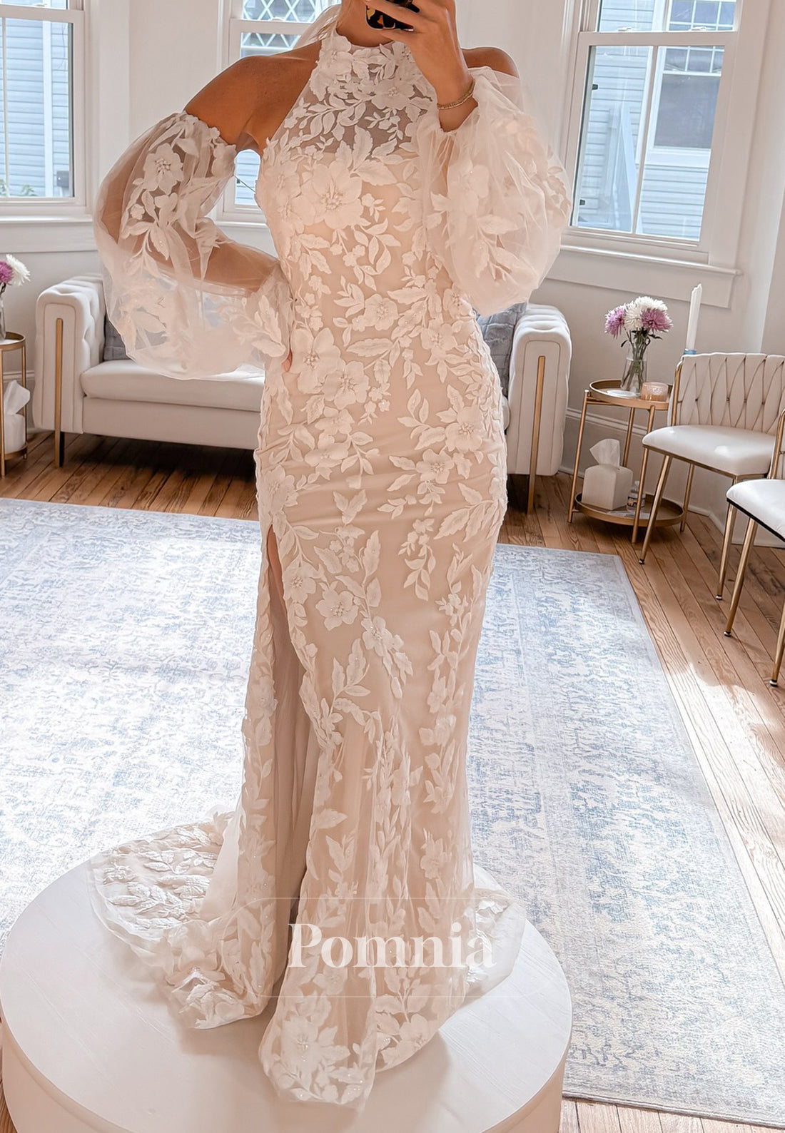 Elegant Long Sleeves Halter Floral Appliques Wedding Dress