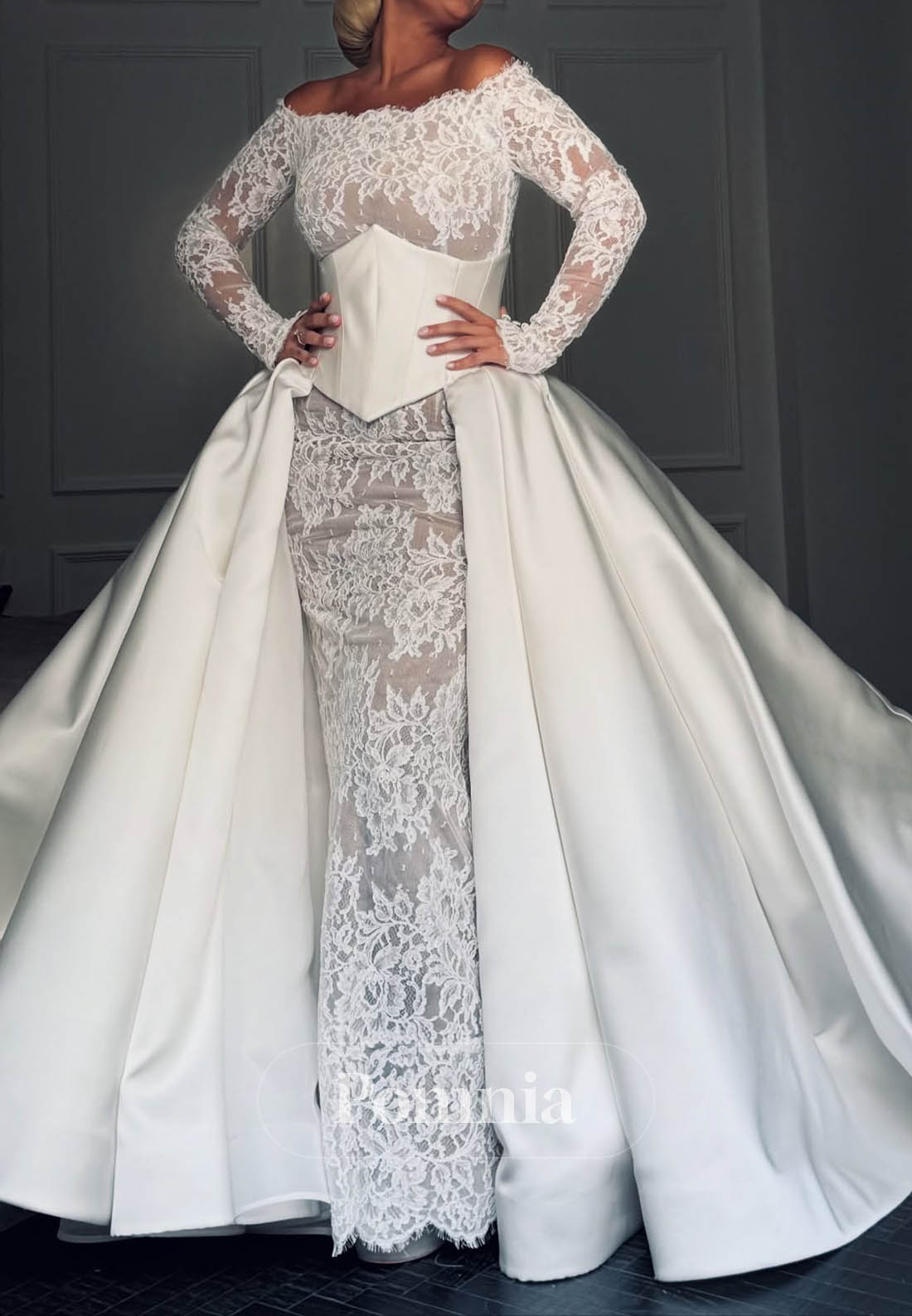 Elegant Long Sleeves Scoop Corset Sweep Train Wedding Dress