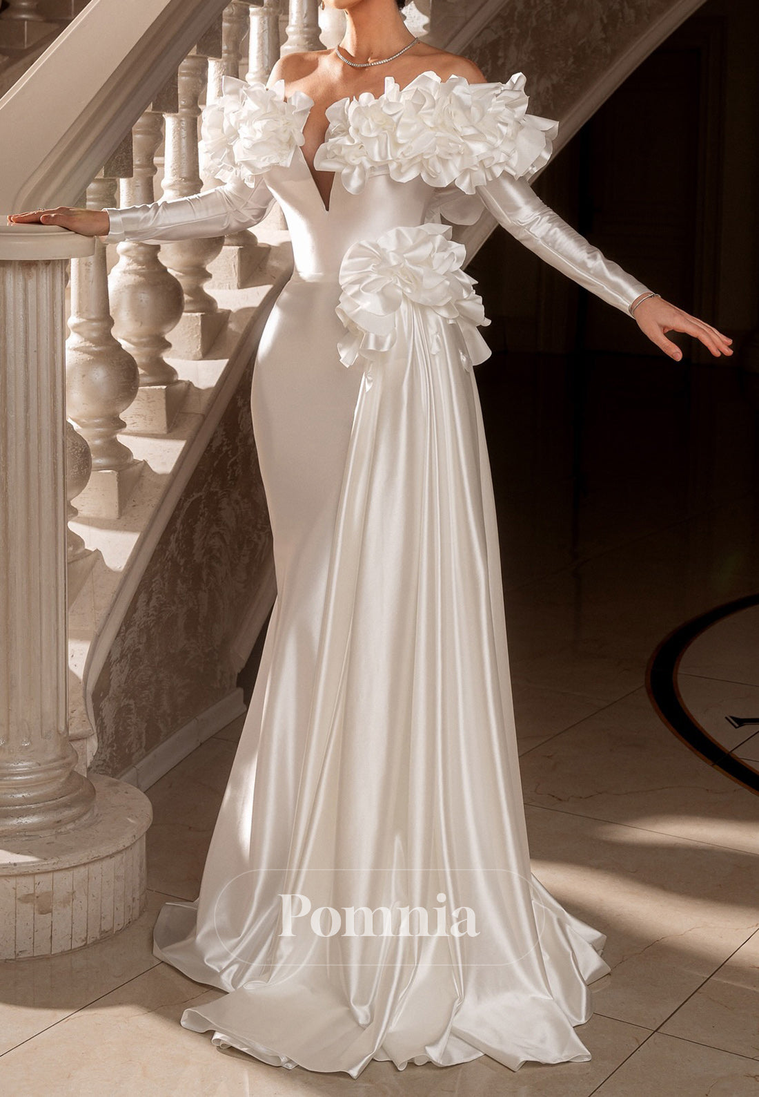 Elegant Long Sleeves Sweetheart Floral Appliques Wedding Dress