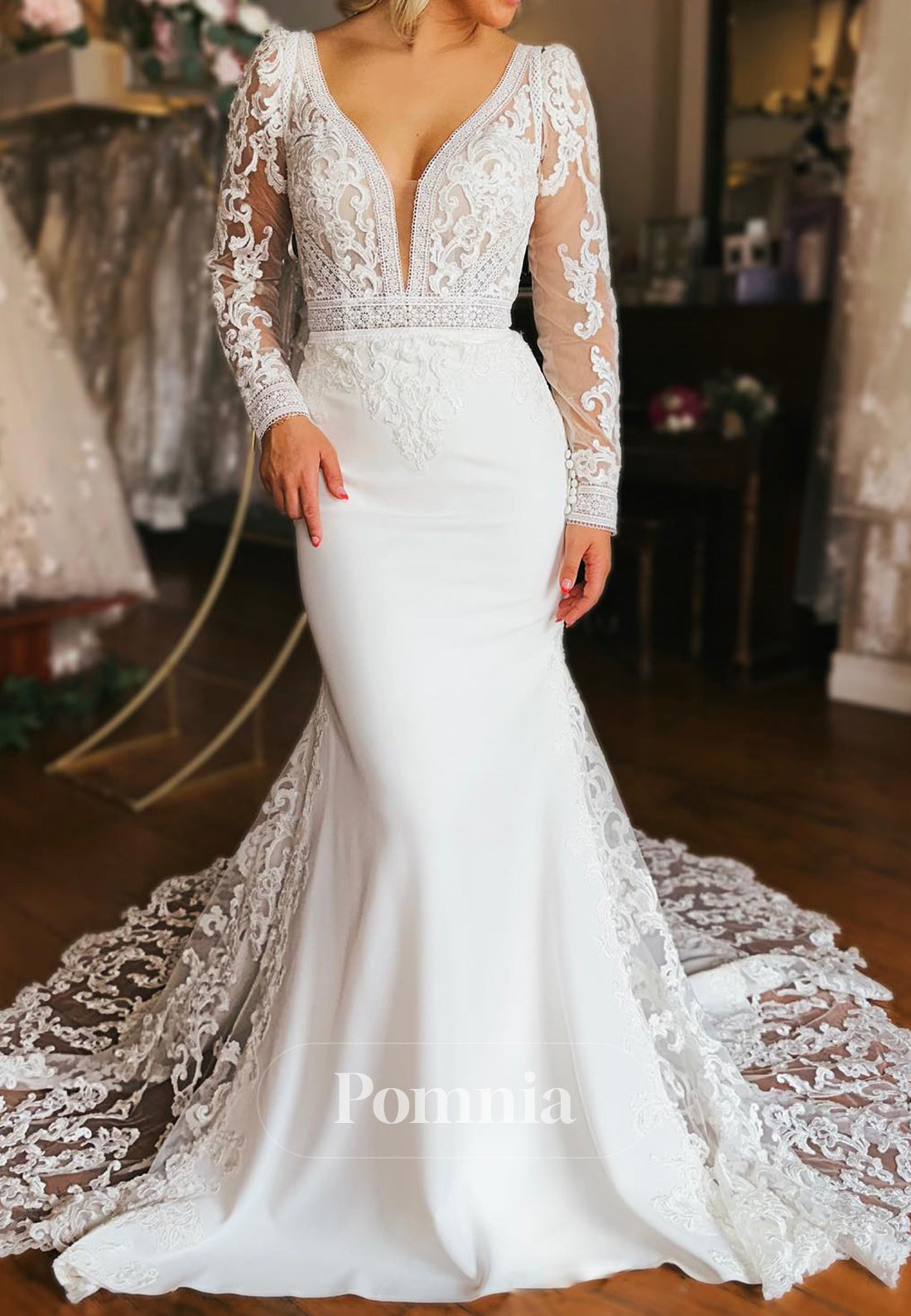 Elegant Long Sleeves V-Neck Sweep Train Mermaid Wedding Dress