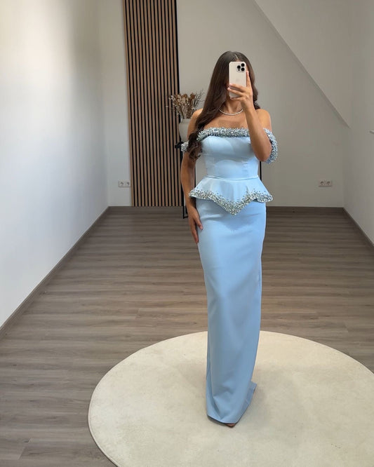 Sleeveless Scoop Backless Evening Dress