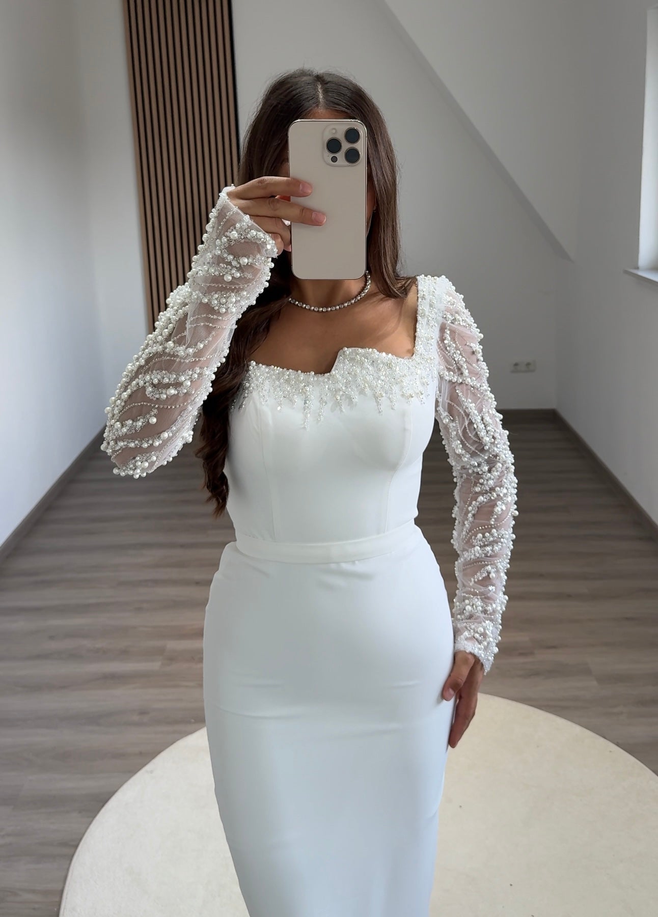 Long Sleeves V-Neck Floral Appliques Ruched Evening Dress