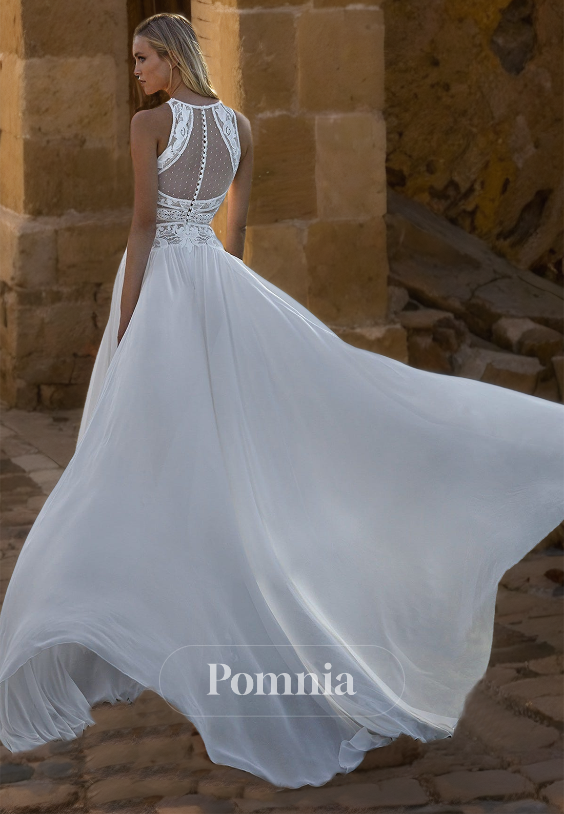 Charming Scoop Sleeveless Empire-Waist Corset Tulle Floor-Length Boho Wedding Dress