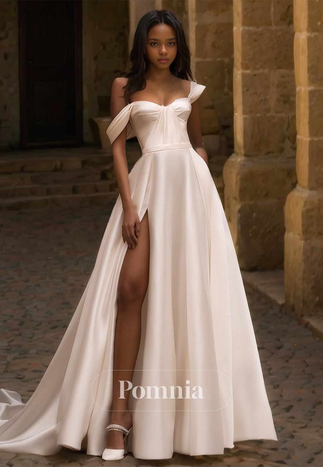 Elegant Sweetheart Empire-Waist Side Slit Court Train Satin Wedding Dress