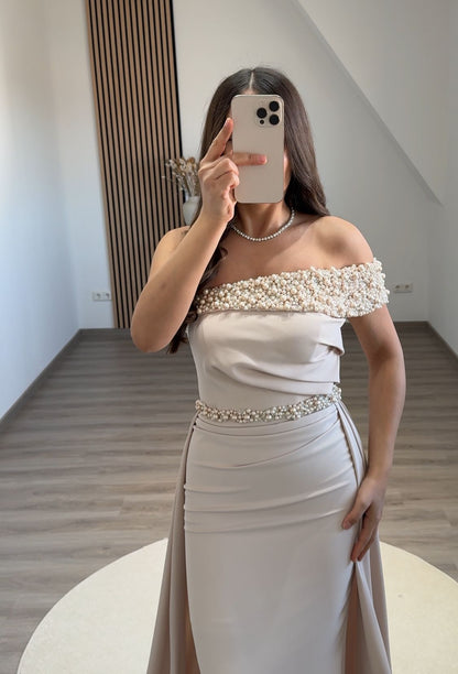 Long Sleeves Scoop Sequins Satin Evening Dress