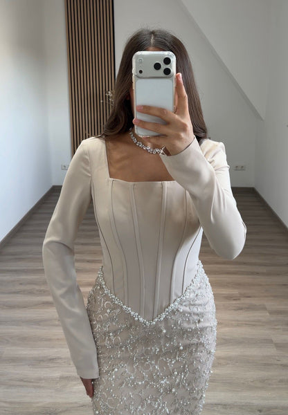 Long Sleeves V-Neck Appliques Empire-Waist Evening Dress