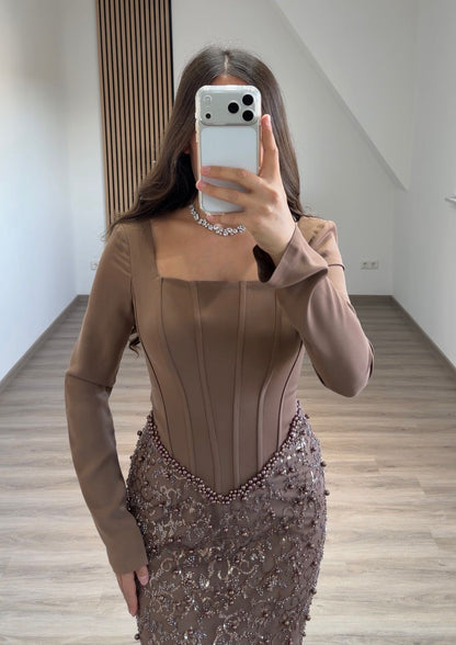 A-Line Long Sleeves Empire-Waist Slit Appliques Evening Dress