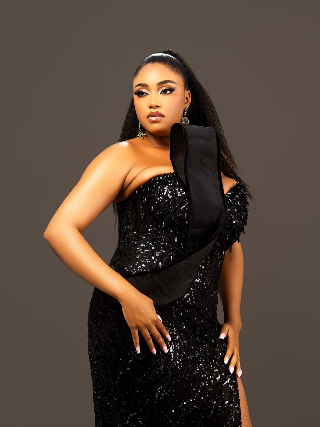 Black Sleeveless Strapless Sequins Prom Dress