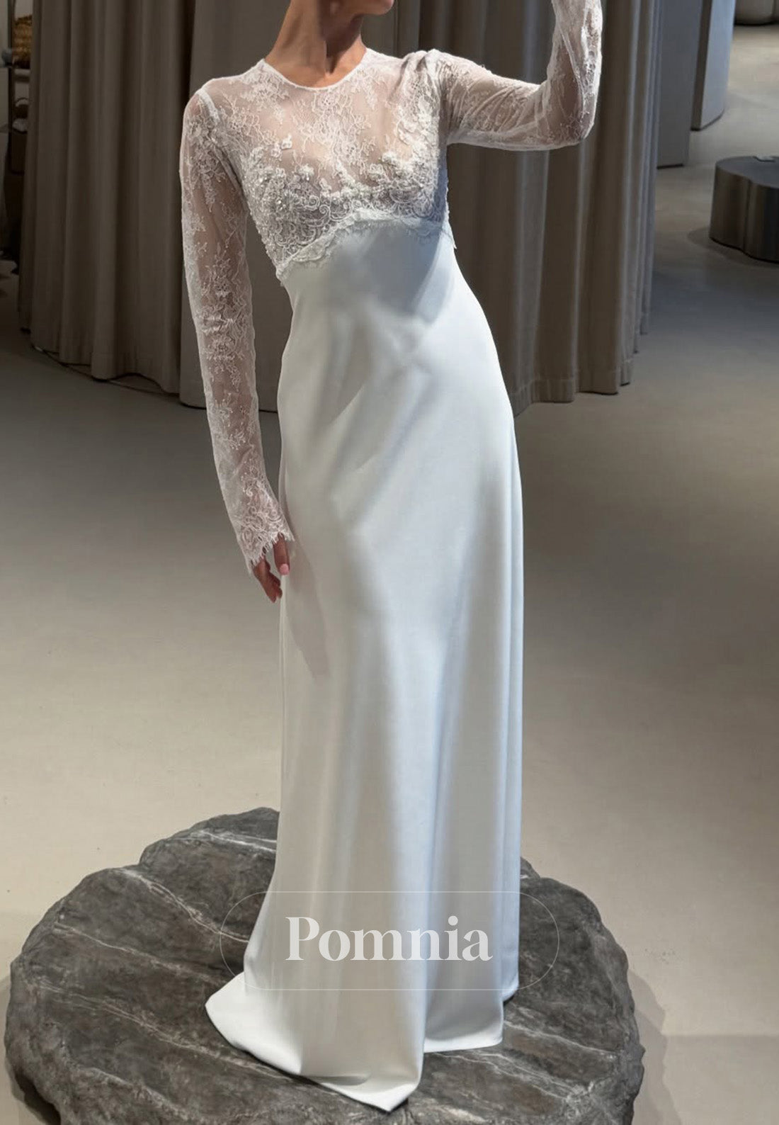 Long Sleeves Scoop A-Line Satin Wedding Dress