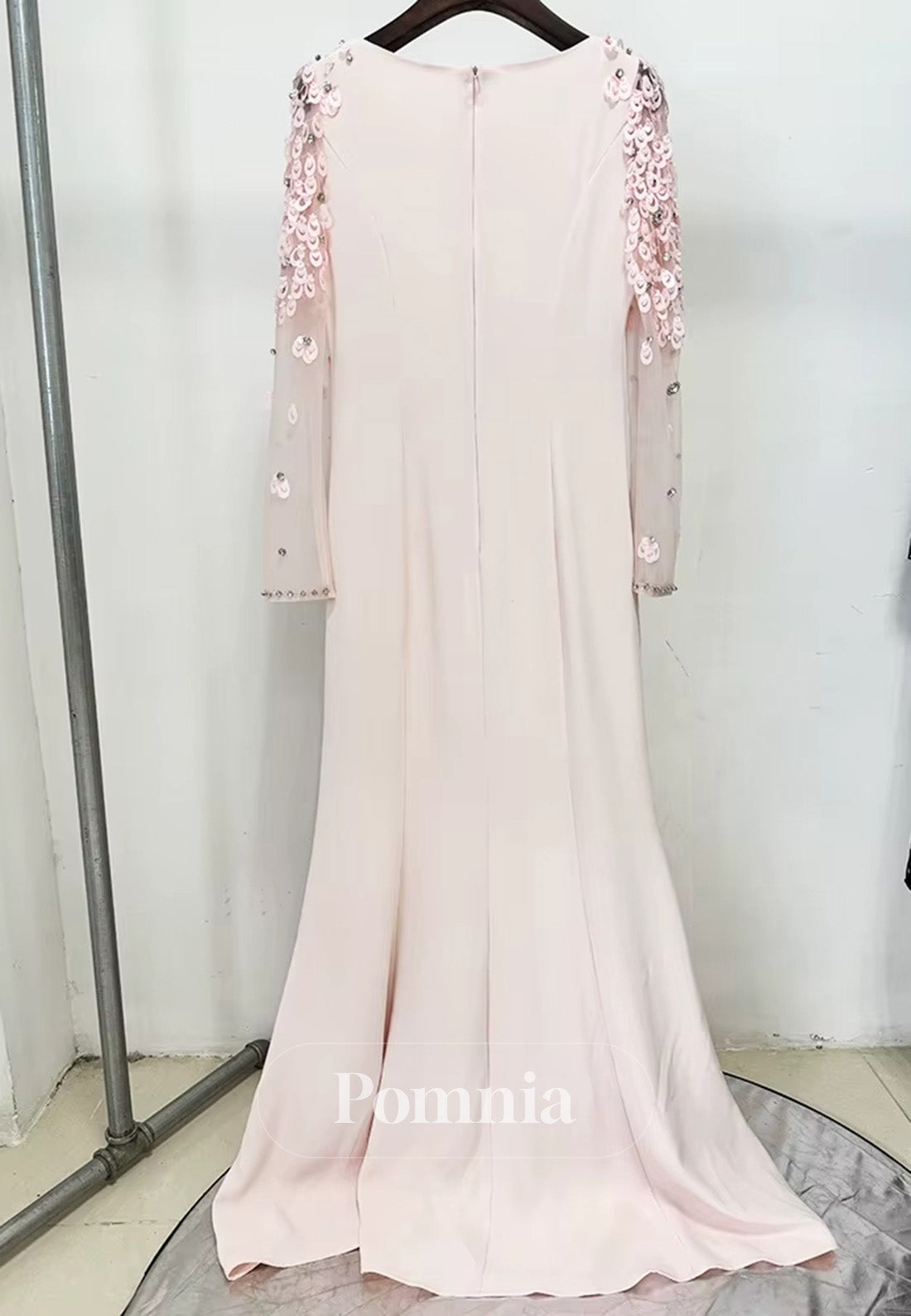 Elegant Long Sleeves Scoop Sequins A-Line Evening Dress