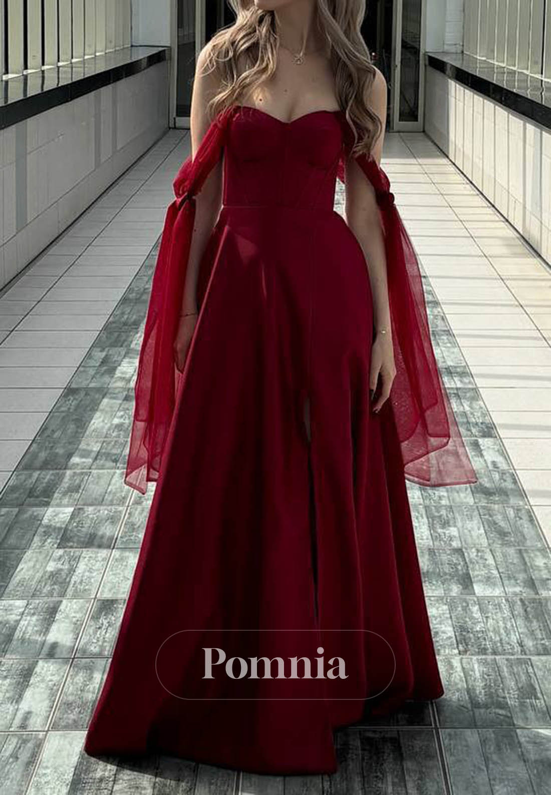 Red Sweetheart Sleeveless A-Line Empire-Waist Prom Dress