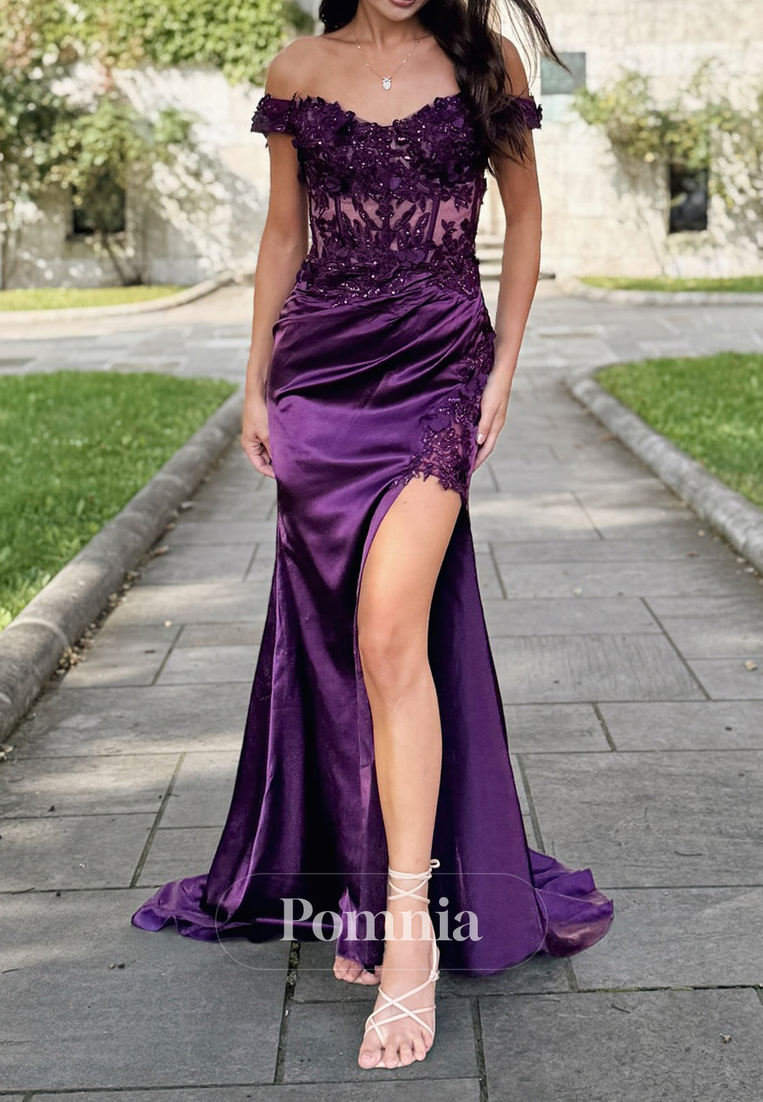 Regency Sleeveless Strapless Corset Appliques Prom Dress