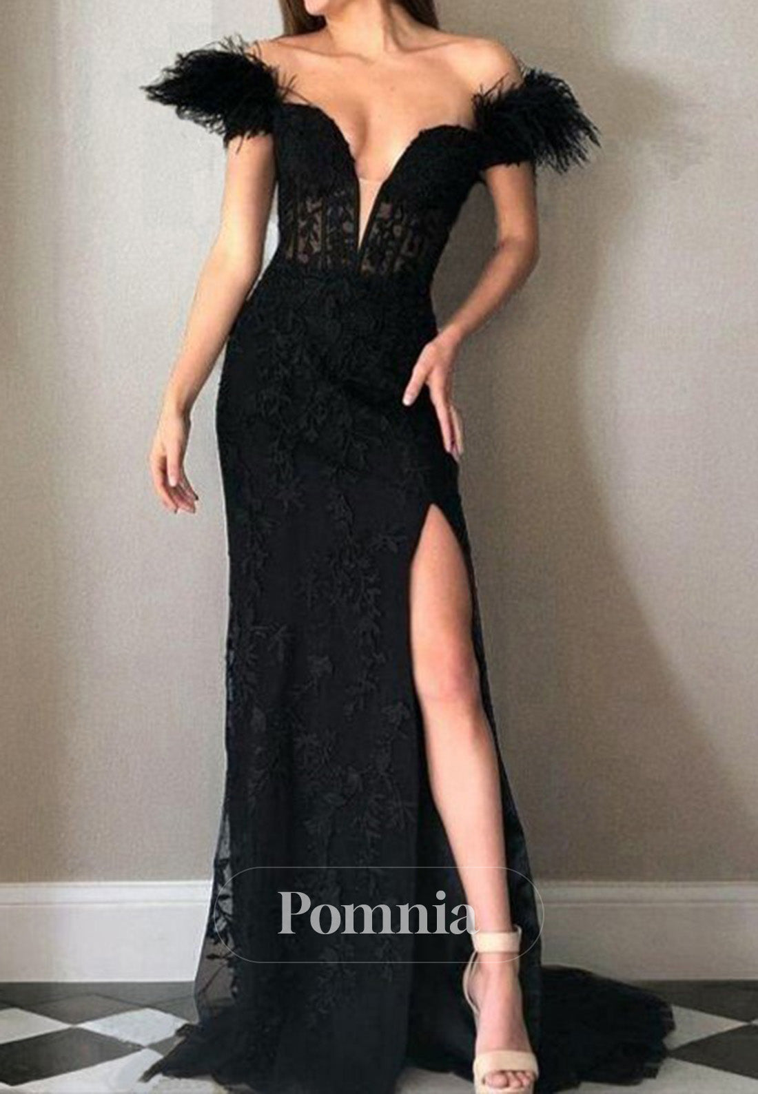 Sheath Column Tulle Feather Off-Shoulder Sleeveless Prom Dress