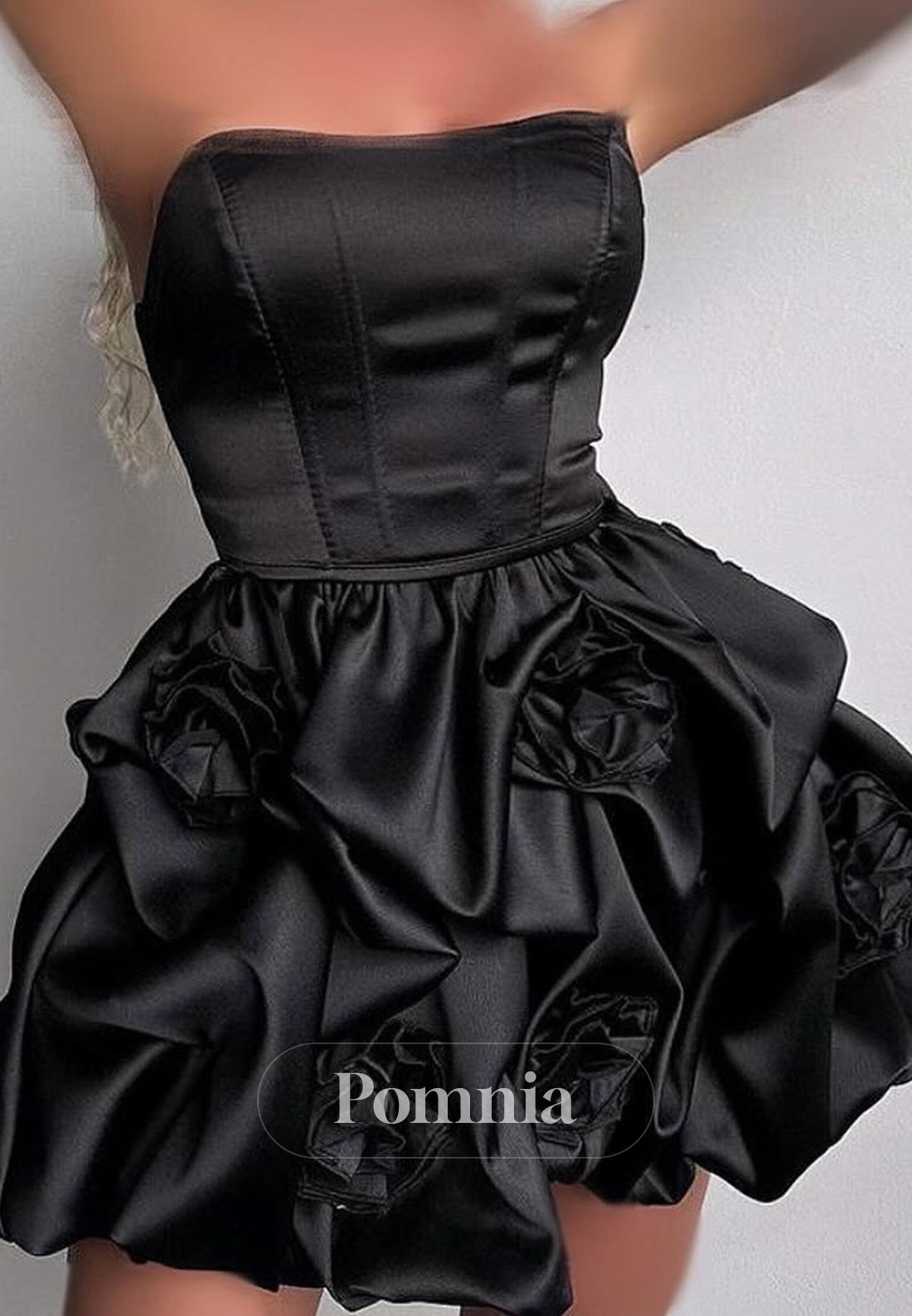 Simple Strapless Sleeveless Ruched Homecoming Dress