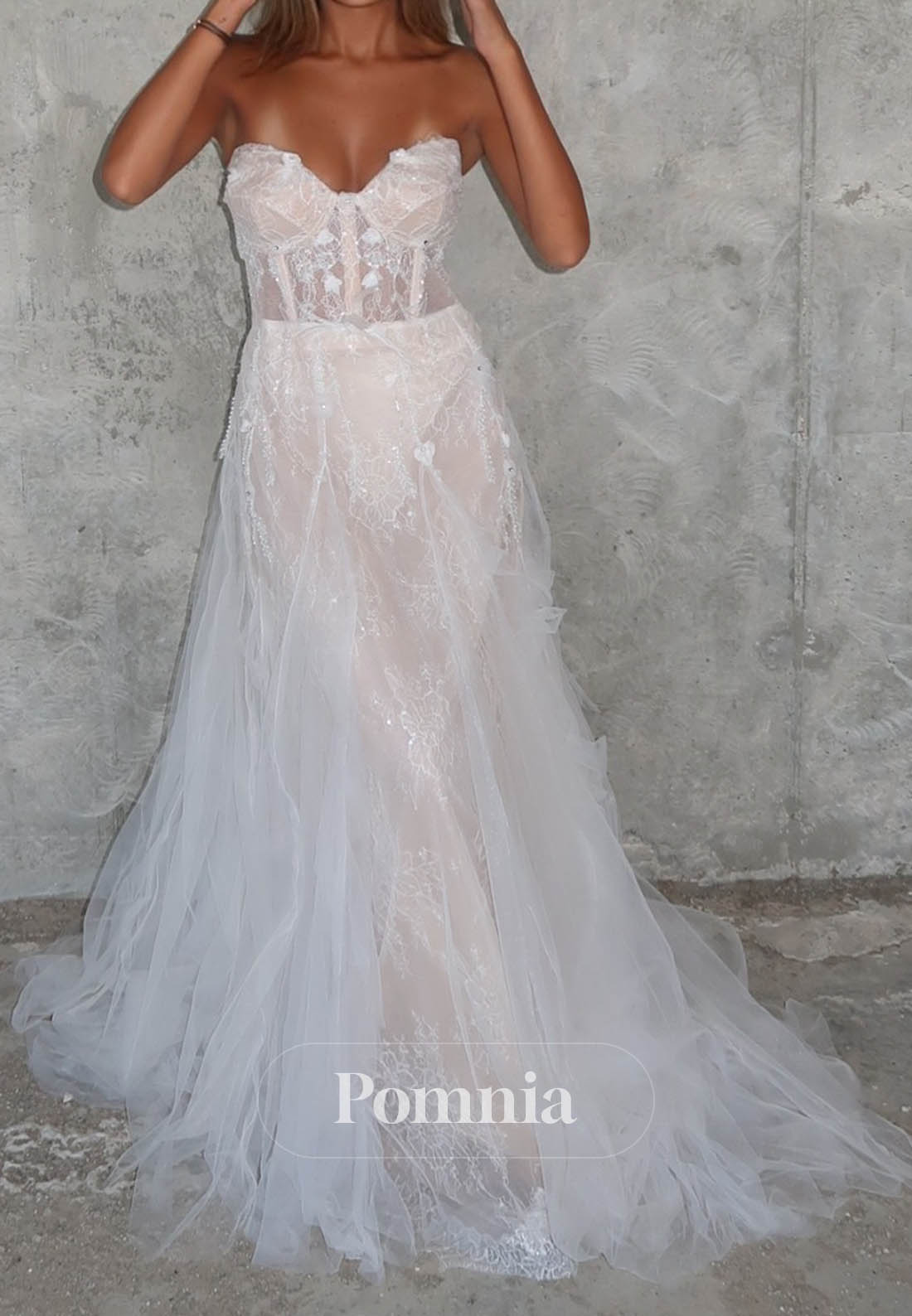 Simple Sweetheart Sleeveless Corset Tulle Lace Wedding Dress