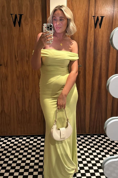 Sleek Pastel Yellow Off-Shoulder Mermaid Silhouette Prom Dress