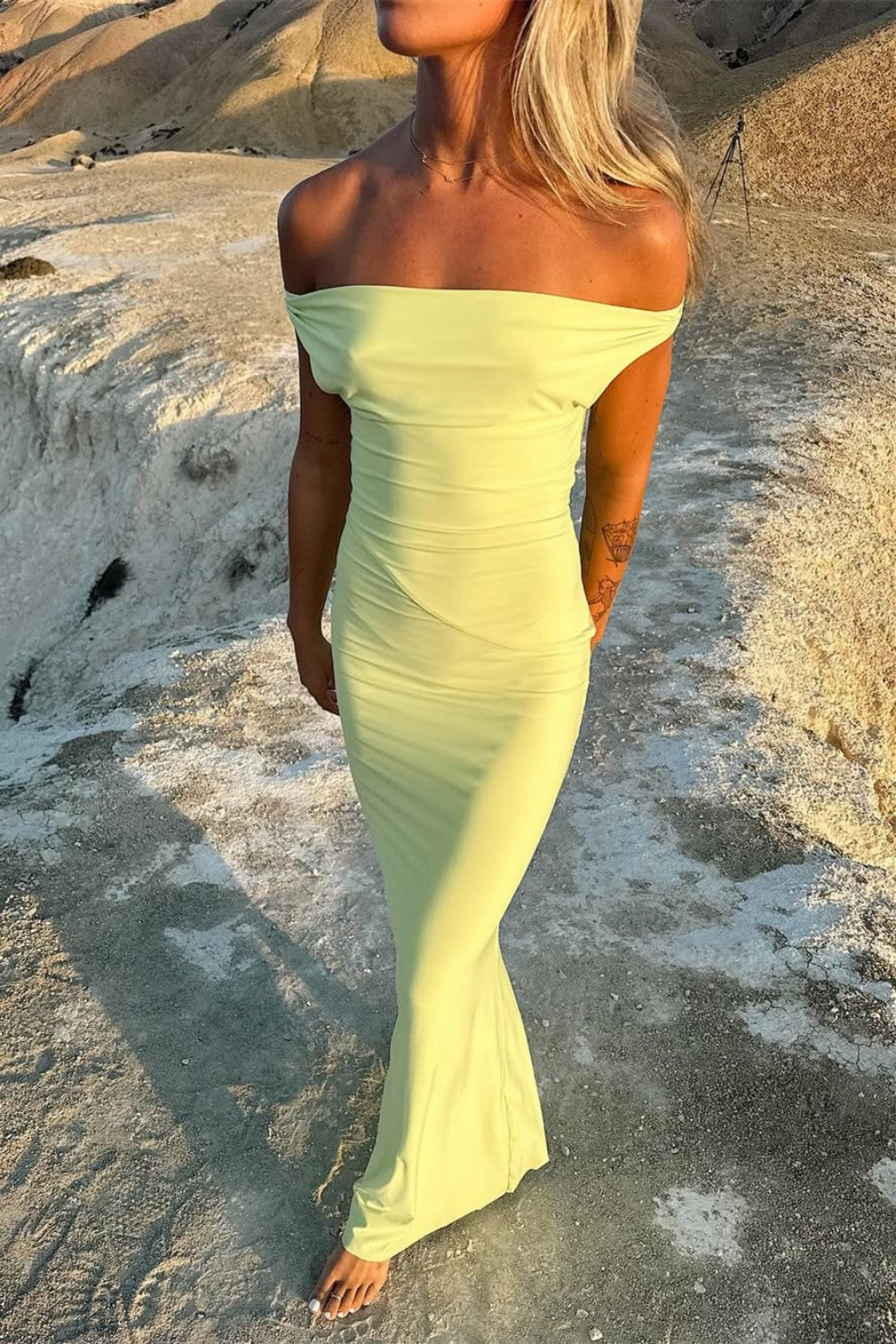 Sleek Pastel Yellow Off-Shoulder Mermaid Silhouette Prom Dress