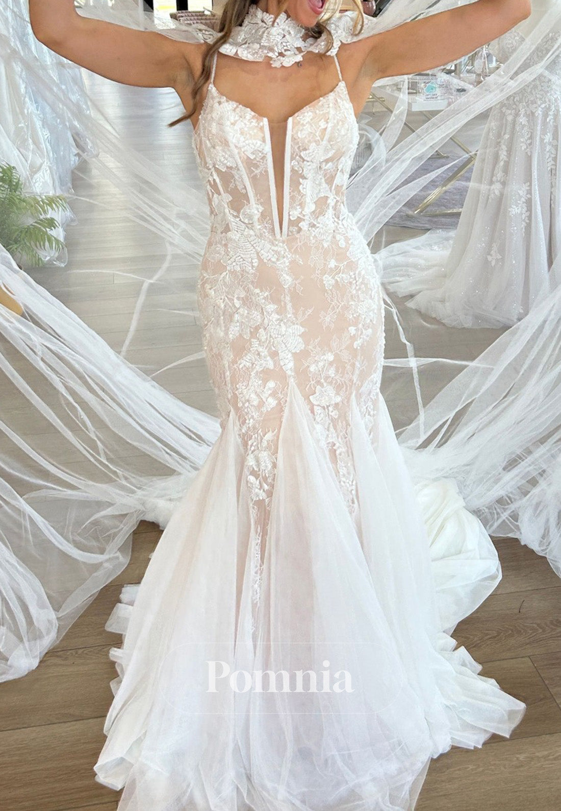 Spaghetti Straps Scoop Mermaid Appliques Wedding Dress