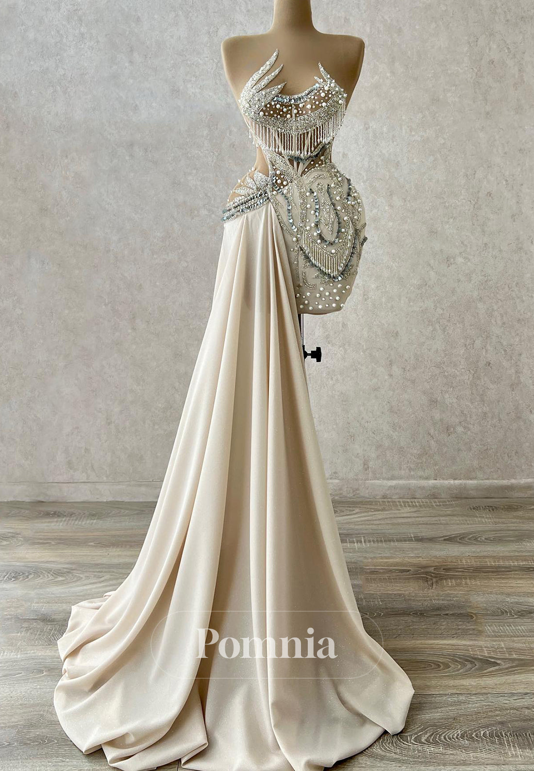 Sparkly Sleeveless Strapless Beads Mini Homecoming Dress