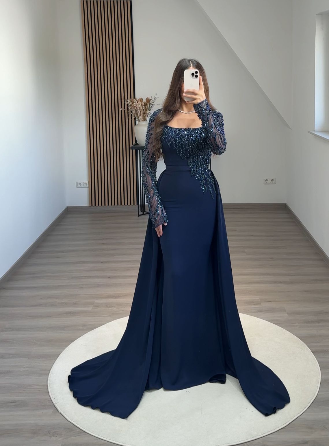Long Sleeves Square Appliques Evening Dress