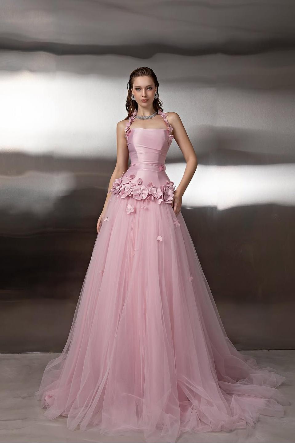 Tulle Halter Sleeveless Long Prom Dress With Appliques Pleated
