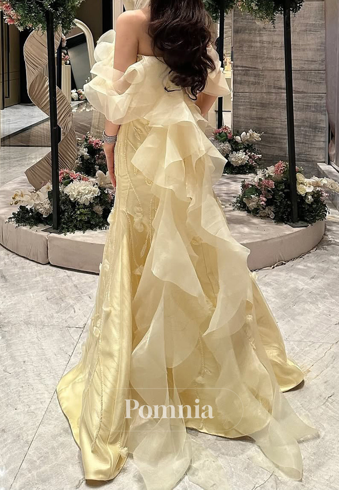 Daffodil A-Line Strapless Sleeveless Appliques Ruffles Prom Dress