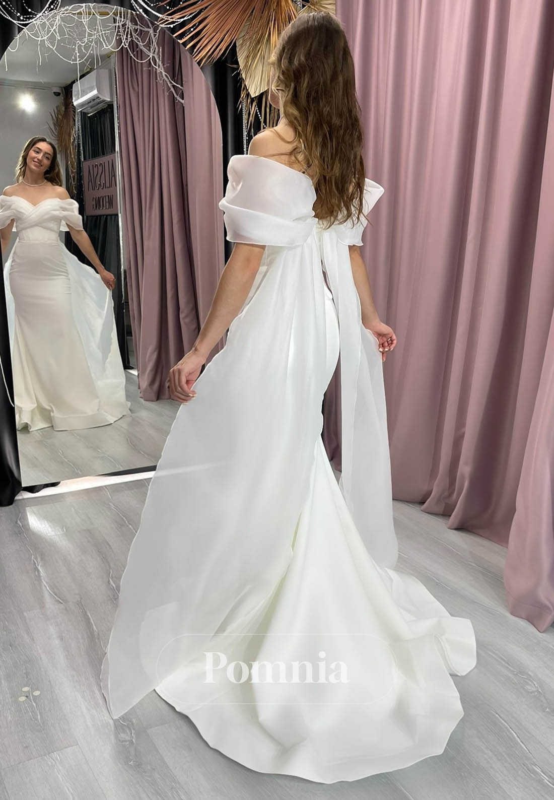 Simple Sweetheart Sleeveless Satin Mermaid Wedding Dress