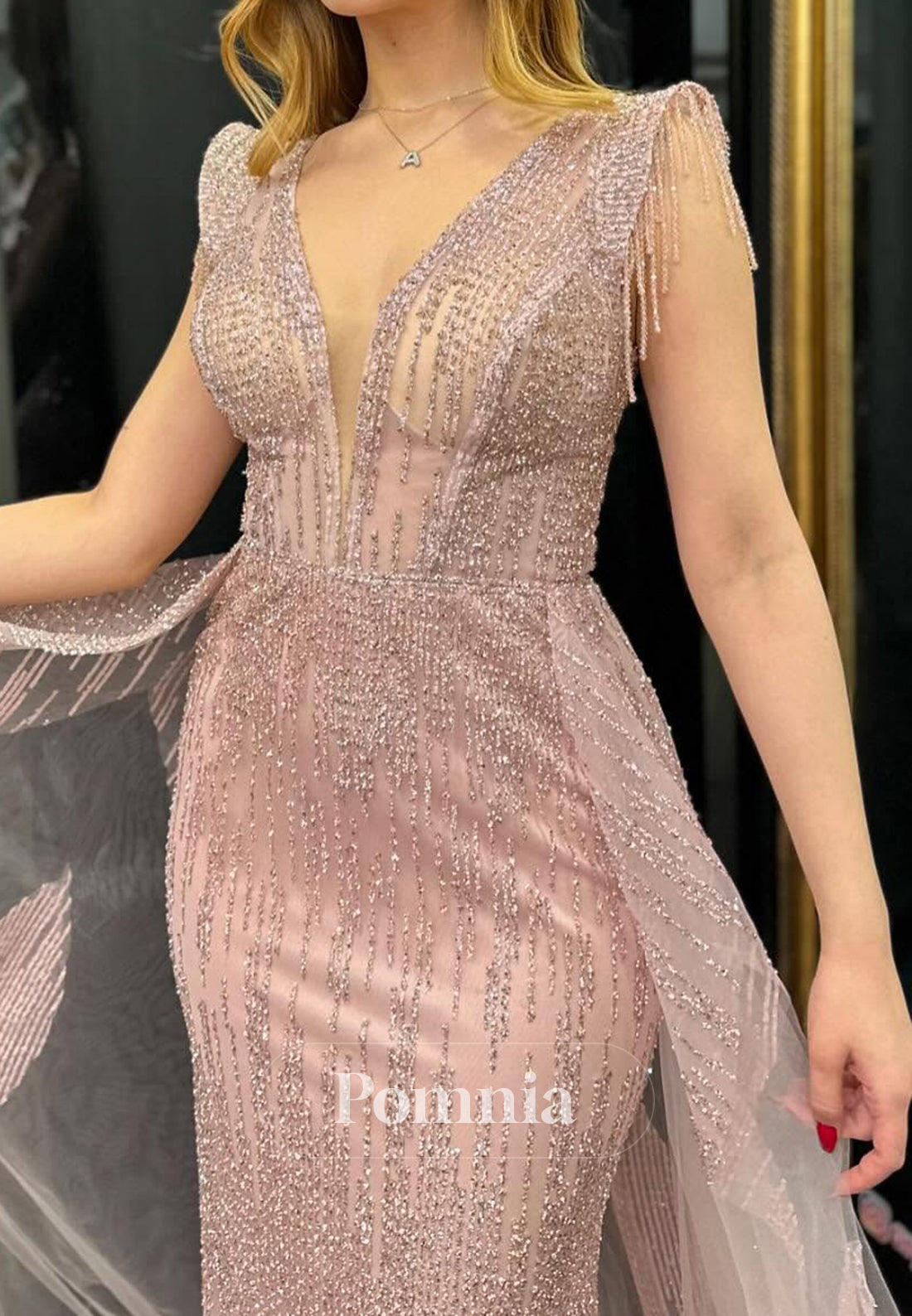 Charming A-Line Spaghetti Straps V-Neck Sequins Prom Dress