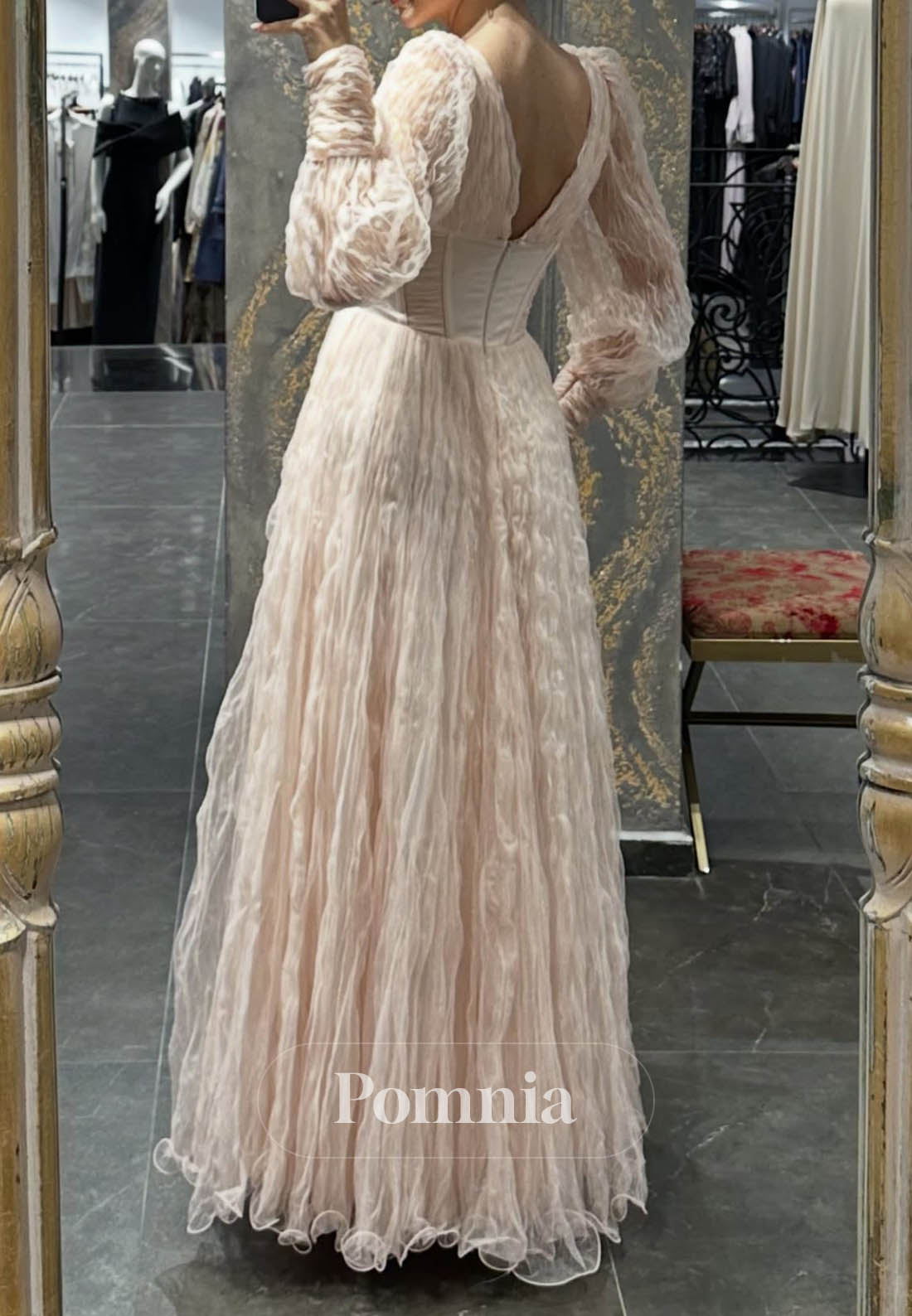 Charming Long Sleeves V-Neck Appliques Prom Dress