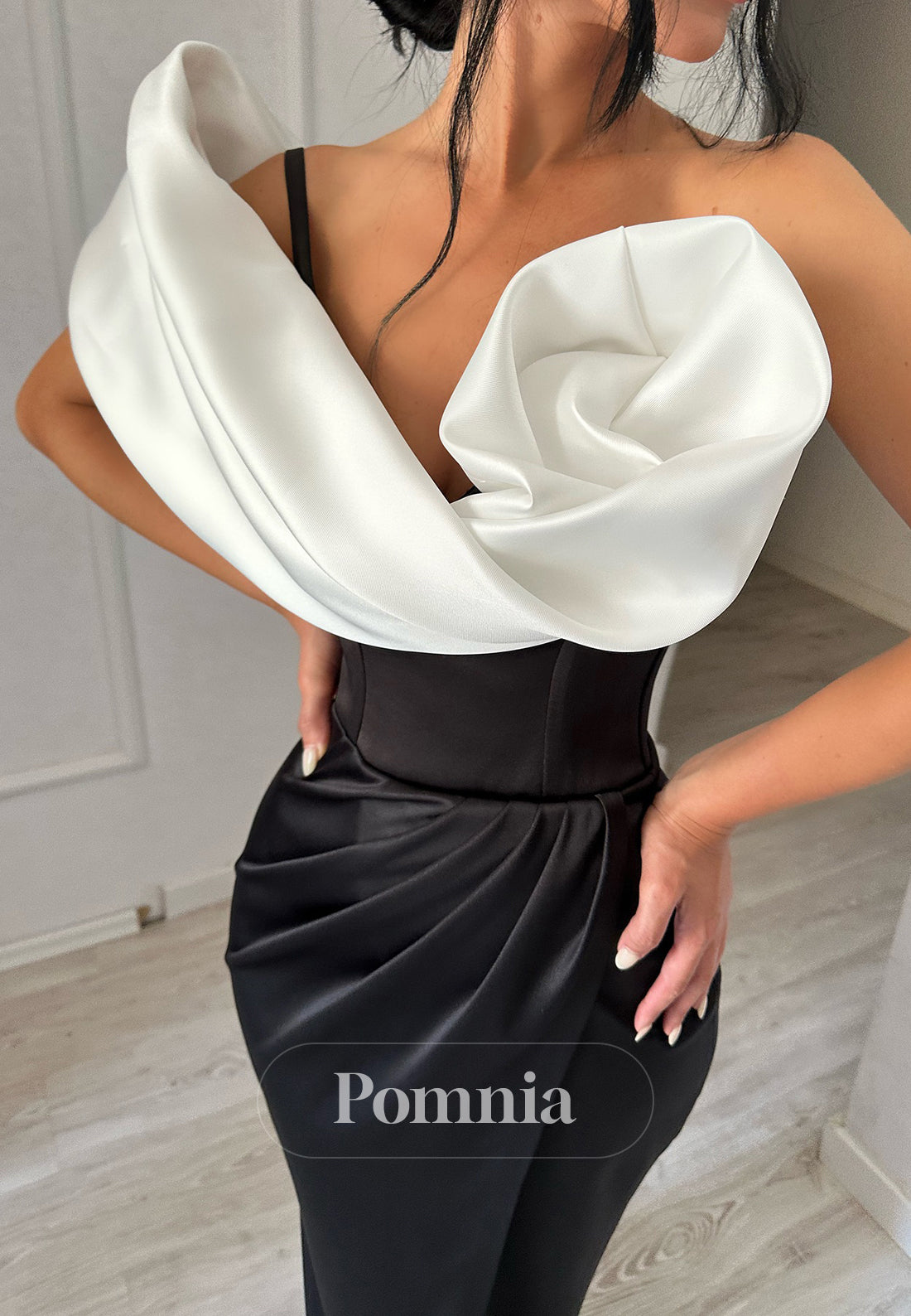 Simple Sleevelss Ruched Slit Sheath Evening Dress