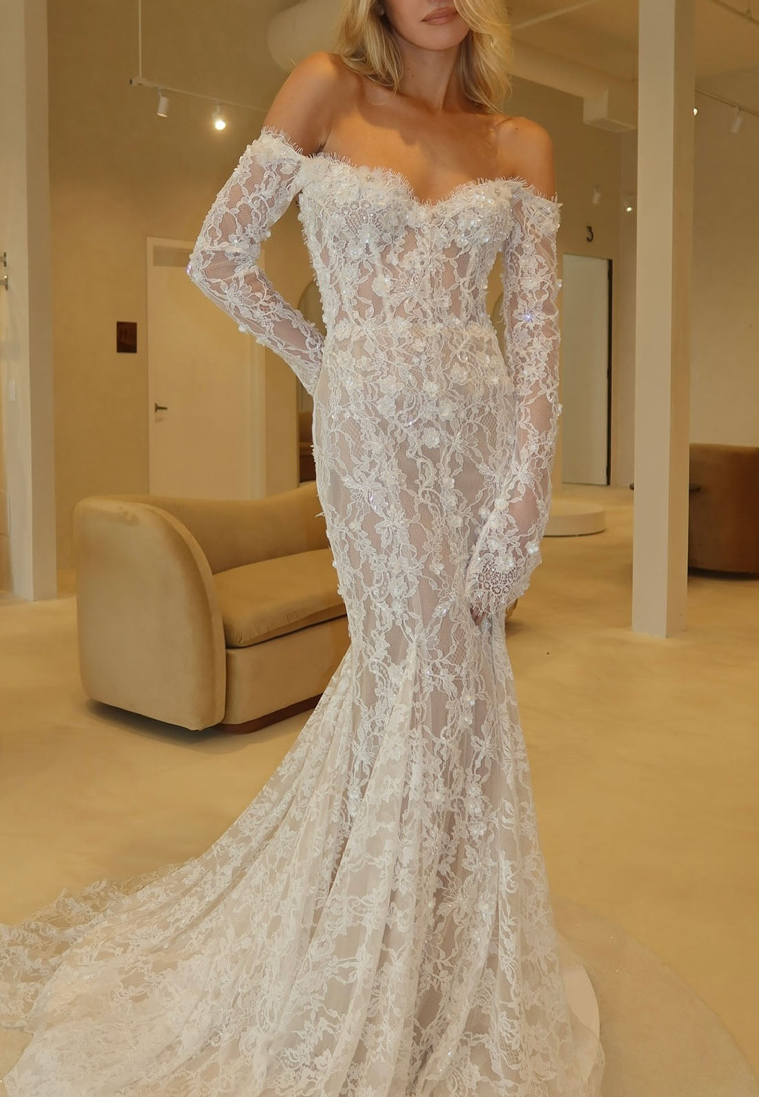 Long Sleeves Lace Off the Shoulder Mermaid Wedding Dresses with Appliques