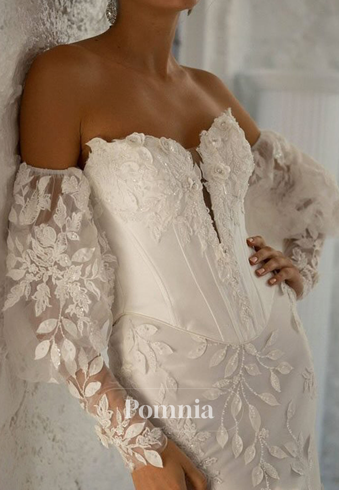 Elegant Long Sleeves Off-Shoulder Appliques Wedding Dress