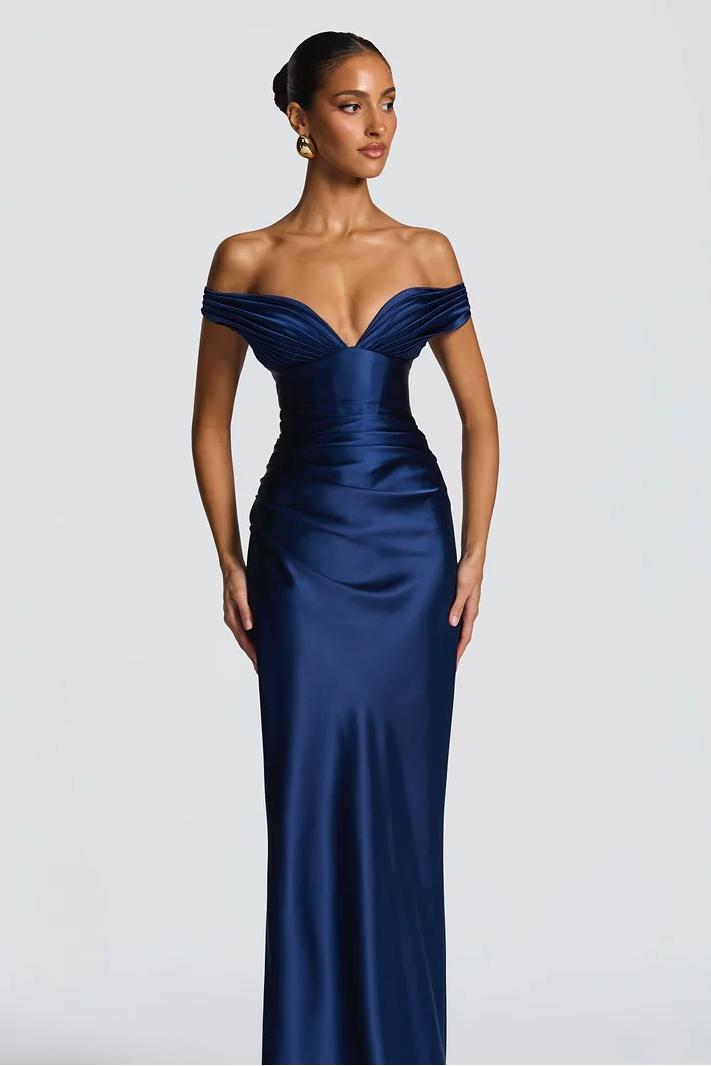 V-Neck Off-The-Shoulder Sleeveless Long Mermaid Prom Dress With Pleated