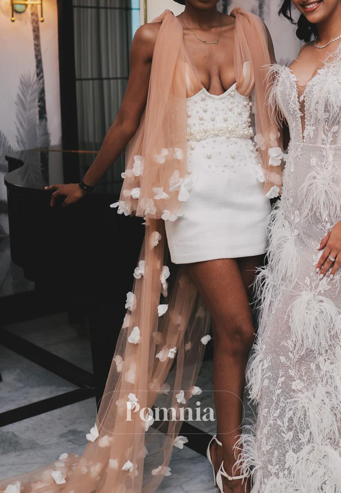 Spaghetti Straps Scoop Floral Appliques Short Wedding Dress