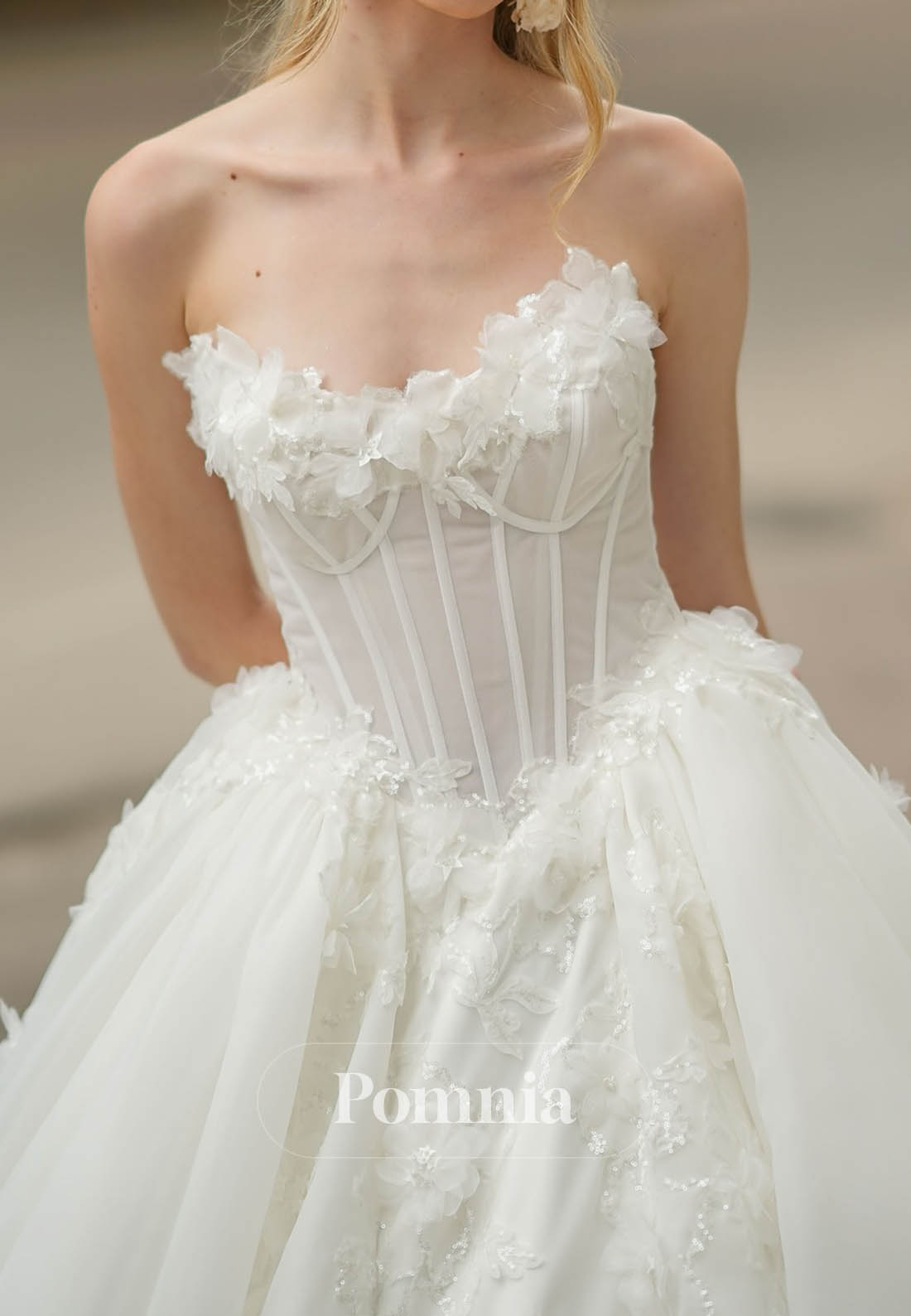 Charming Sleeveless Strapless Corset Tulle A-Line Wedding Dress