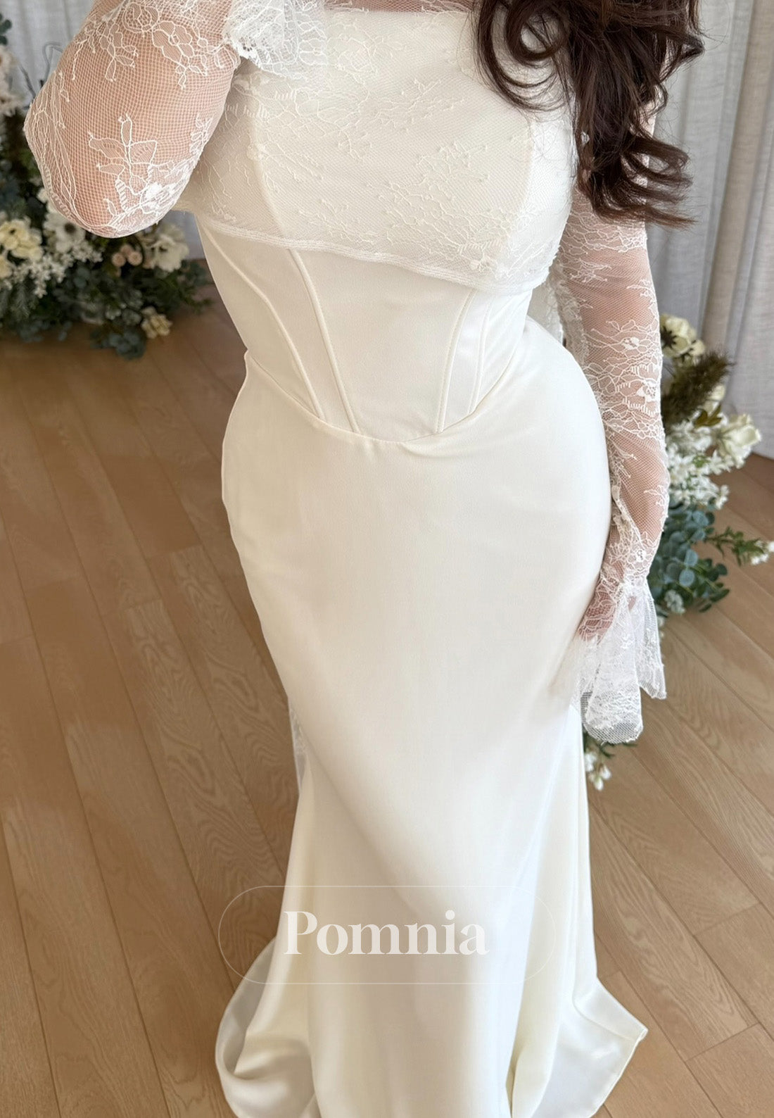 Charming A-Line Long Sleeves Ruched Sheath Prom Dress