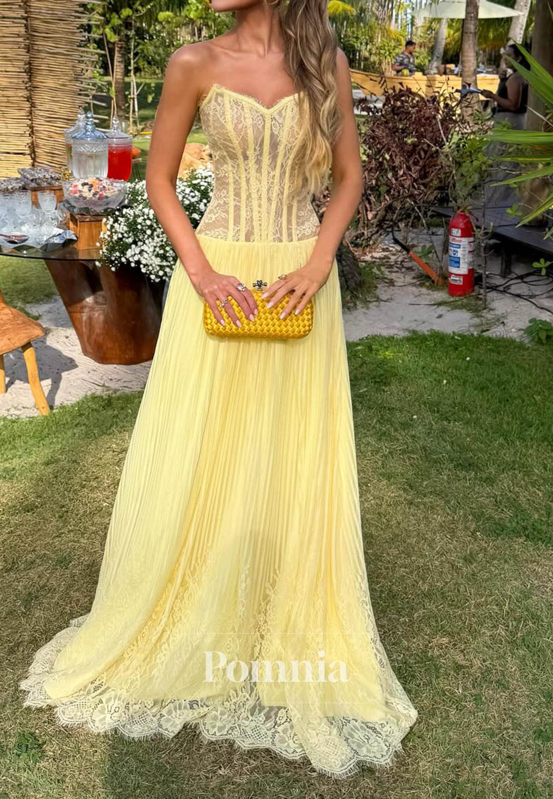 Daffodil Sleeveless Strapless A-Line Prom Dress