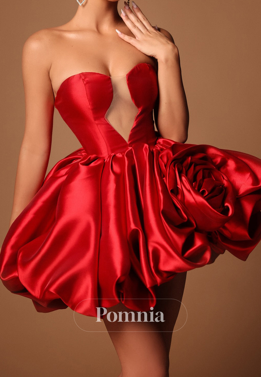 Red Sleeveless V-Neck Short Homecoming Dress