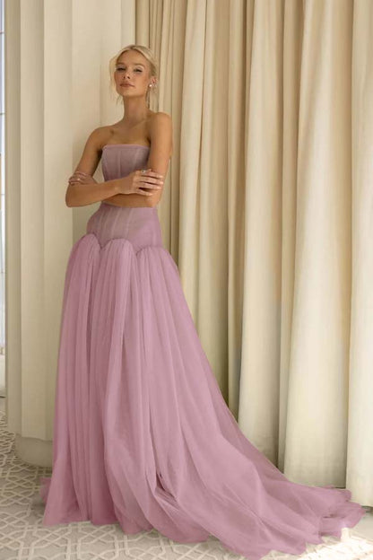Charming Tulle Strapless Sleeveless Long Prom Dress With Pleated