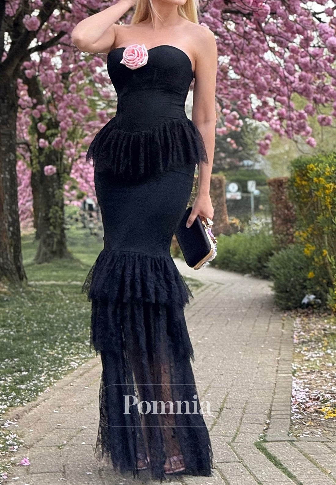 Black Sleeveless Strapless Ruffles A-Line Prom Dress
