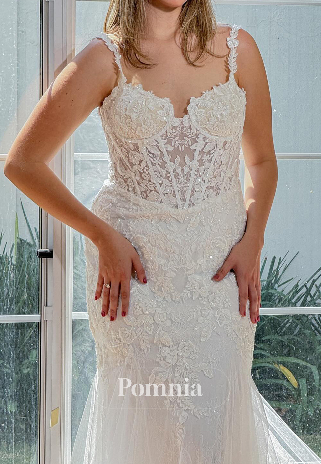Spaghetti Straps Sweetheart Appliques Lace Wedding Dress