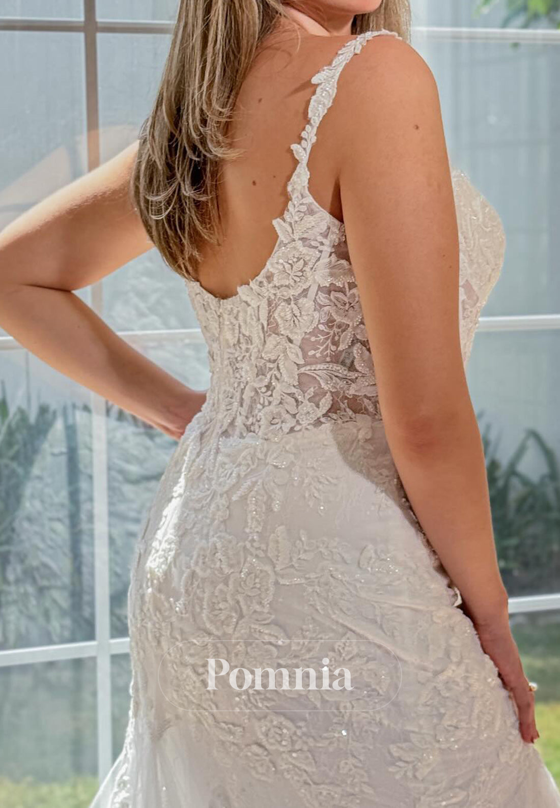 Spaghetti Straps Sweetheart Appliques Lace Wedding Dress