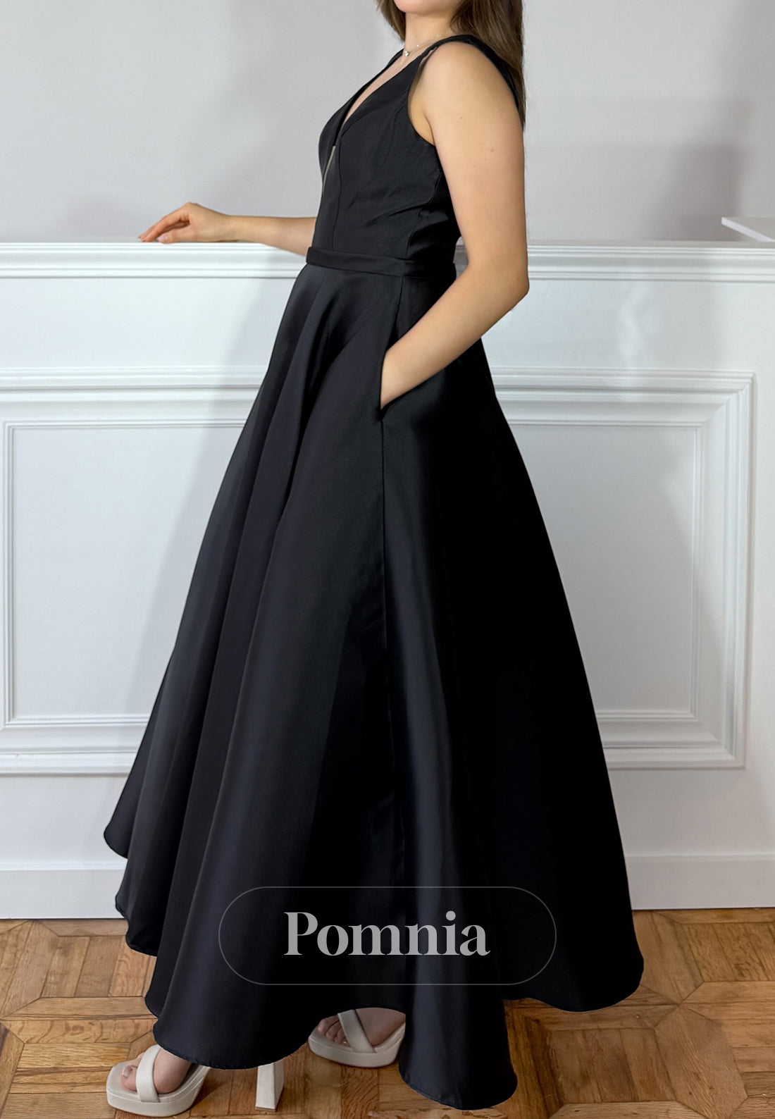 Elegant Spaghetti Straps V-Neck Satin Prom Dress