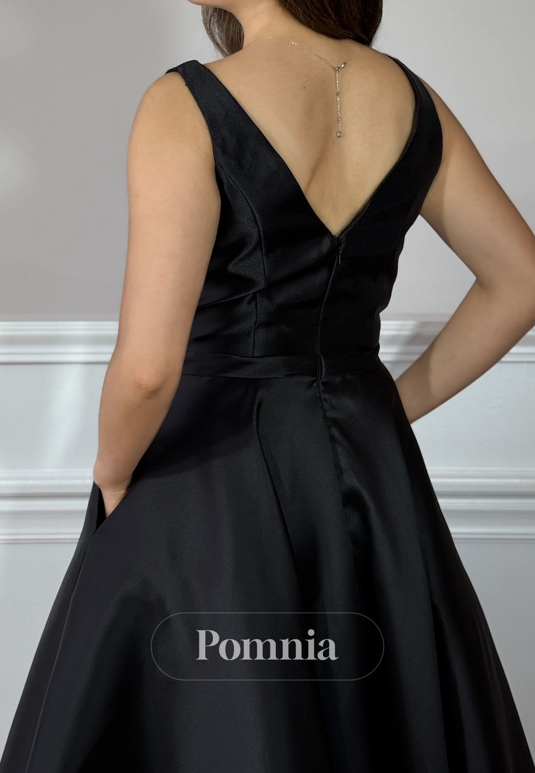 Elegant Spaghetti Straps V-Neck Satin Prom Dress